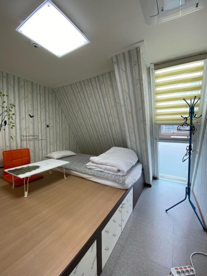 Miss Hongdae Guest House Seul Esterno foto