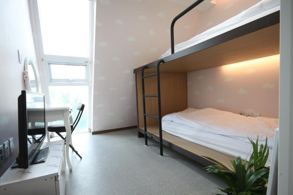 Miss Hongdae Guest House Seul Esterno foto